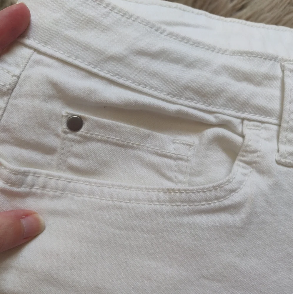 Lee Midrise Riders Shorts Long Length White Denim Bermuda Stretch 8 Inseam